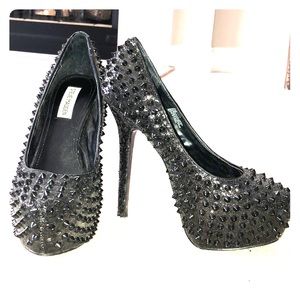 Steve Madden black spiked heels